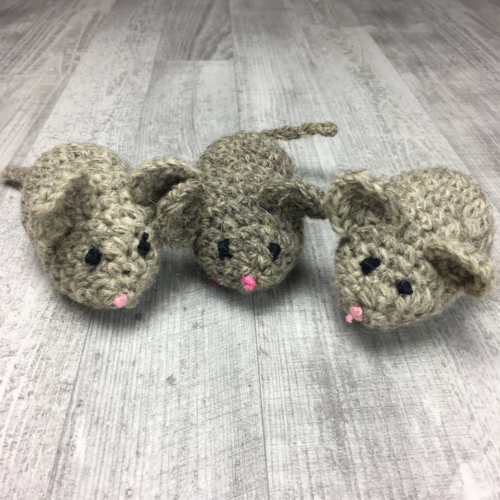 Wool Crochet Mouse With 100% Catnip Cat Toy
