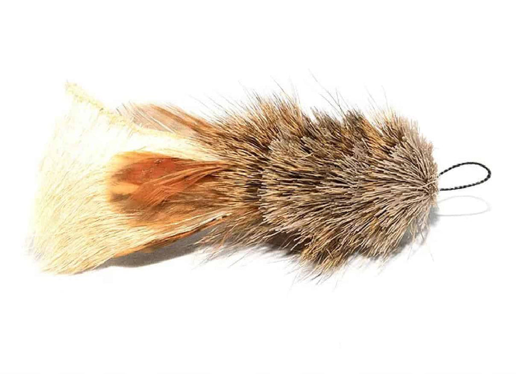 This is Da Monster Bug™ Teaser Wand Cat Toy Replacement Lure by Go Cat. It has varying shades of brown, black, and tan fur on its body. There are also tan and orangish brown feathers for a tail. The lure has a cotter clip ring on top of the head. The lure works best with a Go Cat Teaser Wand Cat Toy.