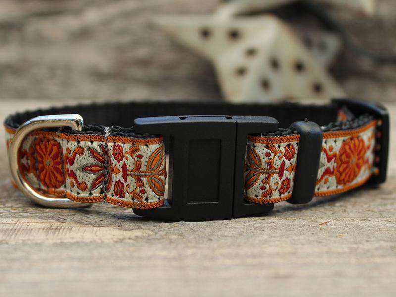 This is the Venice Cat Collars by Surf Cat. It's design is inspired by Italian Renaissance tapestries. This particular design is called Ivory. The collar is made with breakaway buckles that pop apart under eight pounds of pull-pressure. This protects against choking hazards. It's made of soft and comfortable nylon overlaid with durable polyester ribbon. The collar is quintuple stitched at stress points for added strength. The fabric and stitching ensure the collar retains its shape comfort bad behavior. 