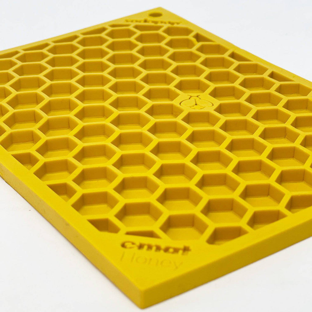 Honeycomb Lick Mat - Enrichment Dog Toy by Soda Pup