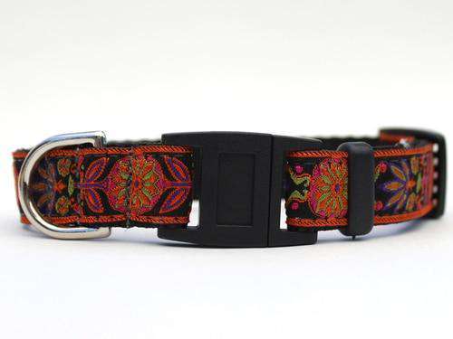 This is the Venice Cat Collars by Surf Cat. It's design is inspired by Italian Renaissance tapestries. This particular design is called Ink. The collar is made with breakaway buckles that pop apart under eight pounds of pull-pressure. This protects against choking hazards. It's made of soft and comfortable nylon overlaid with durable polyester ribbon. The collar is quintuple stitched at stress points for added strength. The fabric and stitching ensure the collar retains its shape comfort bad behavior.